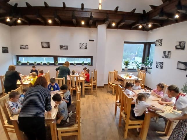 🌞 Lurkó Világ Óvoda Napocska csoport látogatása a Kovász Katedrálisban (2026.03.31.)